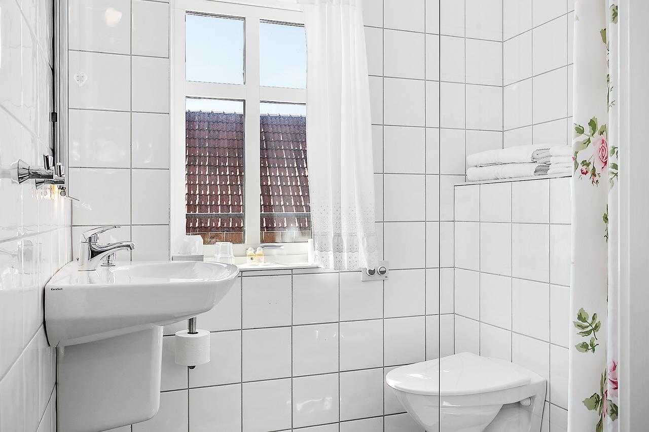 Lotshotellet Karingon Esterno foto